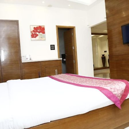 Hotel Pacific Roorkee Экстерьер фото