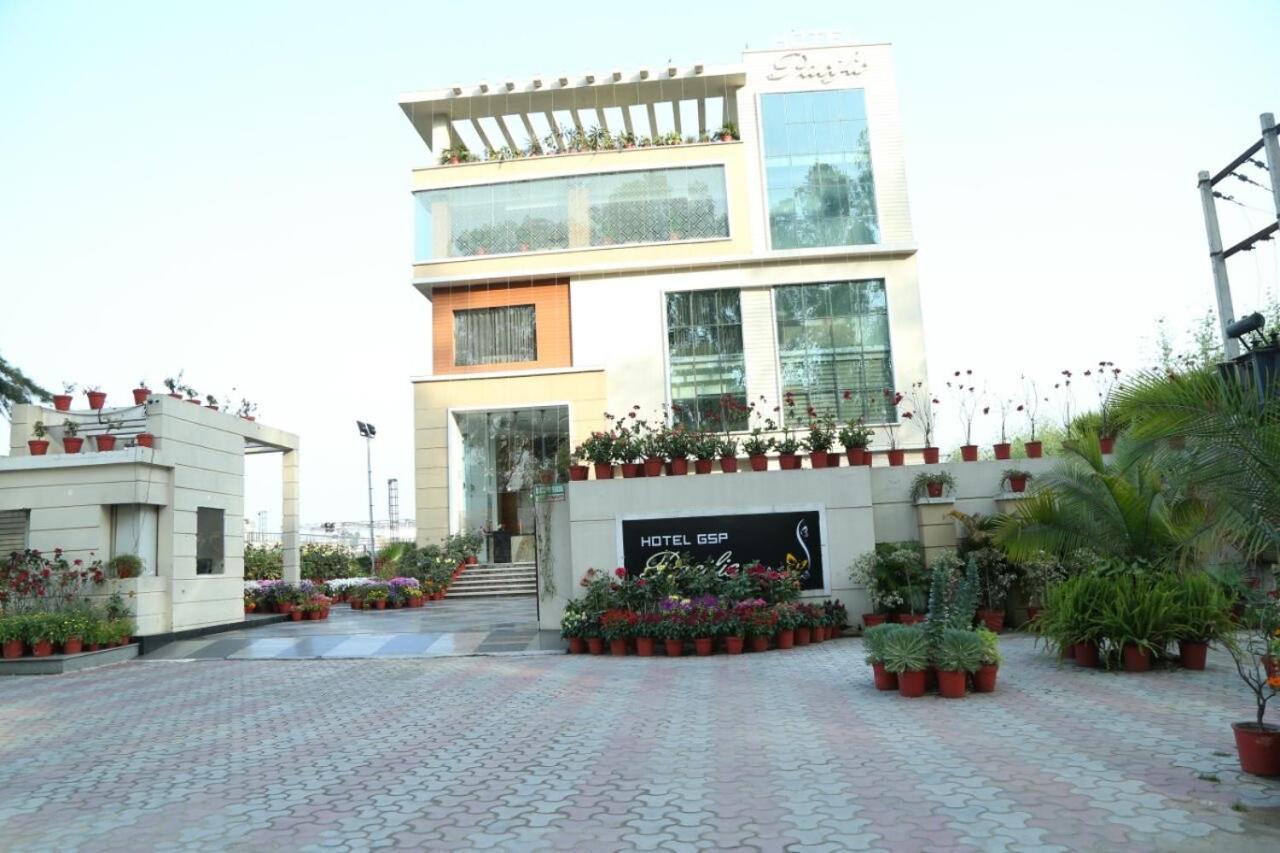 Hotel Pacific Roorkee Экстерьер фото