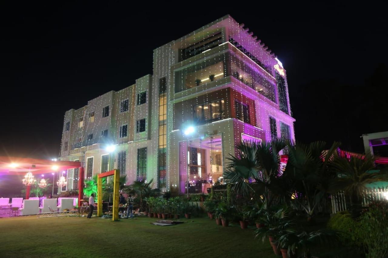 Hotel Pacific Roorkee Экстерьер фото